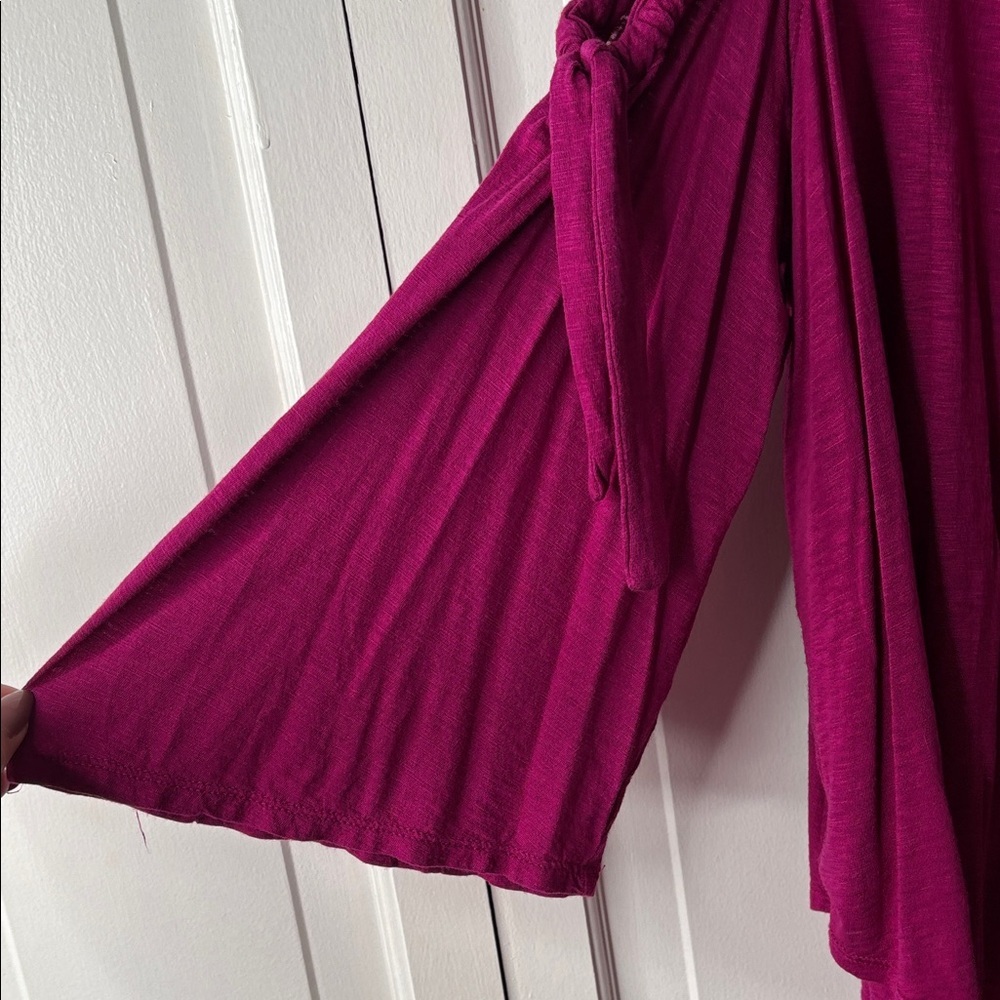 Express Deep Fuchsia Draped Off-Shoulder knit Top sz L - Picture 4 of 5